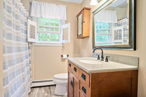 324 Center St, Hanover, MA 02339 photo 11