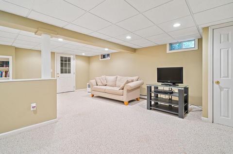 324 Center St, Hanover, MA 02339 photo 15
