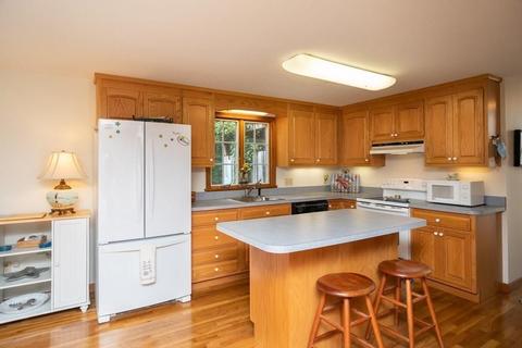 40 Chipmunk Ln, Eastham, MA 02642 photo 3