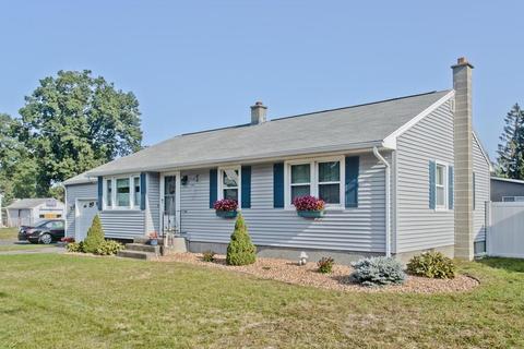 78 Mccarthy Ave, Chicopee, MA 01020 photo 2