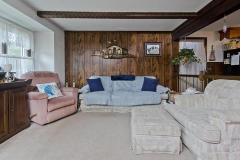 78 Mccarthy Ave, Chicopee, MA 01020 photo 8