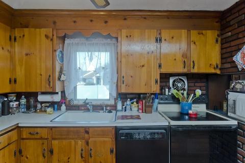 78 Mccarthy Ave, Chicopee, MA 01020 photo 6