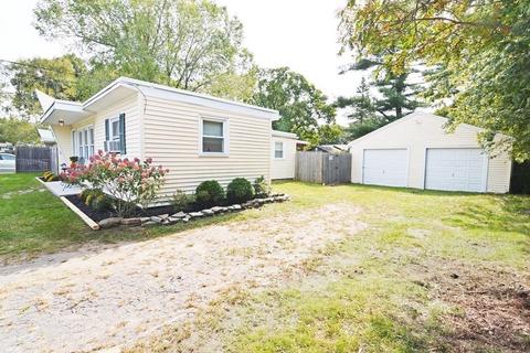 111 Groton St, Springfield, MA 01129 photo 25