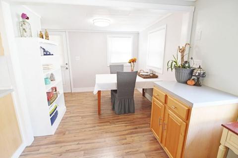 111 Groton St, Springfield, MA 01129 photo 9