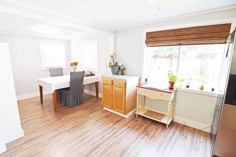 111 Groton St, Springfield, MA 01129 photo 8
