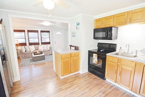 111 Groton St, Springfield, MA 01129 photo 6