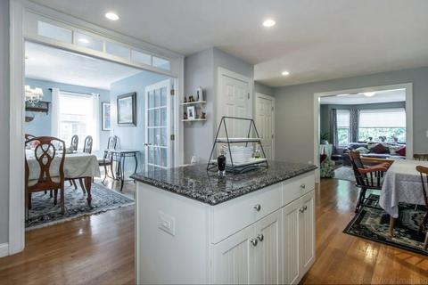 18 Elmview Pl, Dedham, MA 02026 photo 5