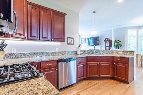 8 Crown Ct, Epping, NH 03042 photo 11