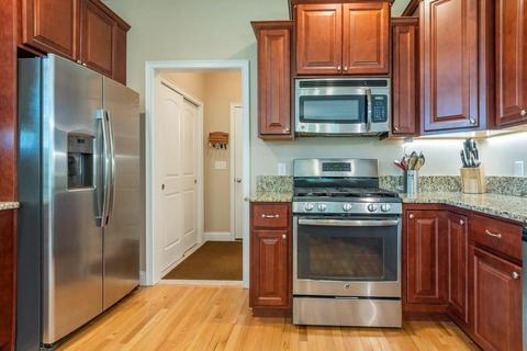 8 Crown Ct, Epping, NH 03042 photo 9