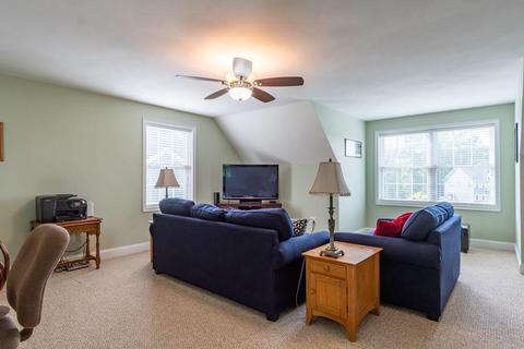 8 Crown Ct, Epping, NH 03042 photo 14