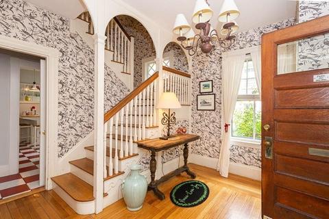 18 Thorndike St, Brookline, MA 02446 photo 8