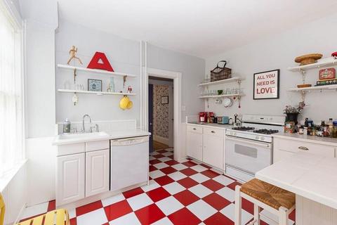 18 Thorndike St, Brookline, MA 02446 photo 17