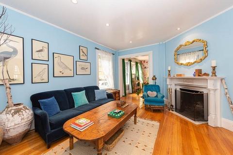 18 Thorndike St, Brookline, MA 02446 photo 12