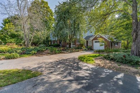 2030 Allen St, Springfield, MA 01118 photo 3