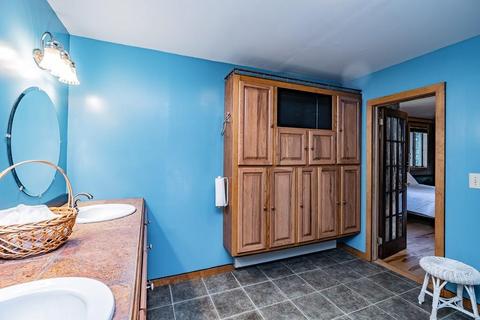 2030 Allen St, Springfield, MA 01118 photo 27
