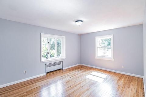 2030 Allen St, Springfield, MA 01118 photo 13