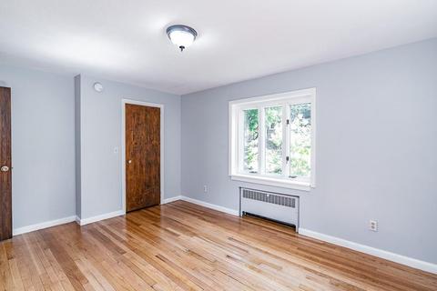 2030 Allen St, Springfield, MA 01118 photo 12
