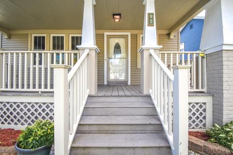 92 Corona St, Springfield, MA 01104 photo 2