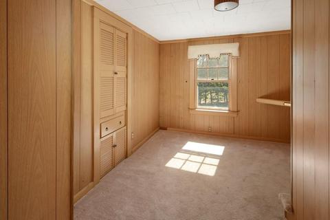 217 High St, Hingham, MA 02043 photo 8