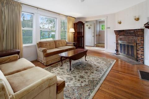 217 High St, Hingham, MA 02043 photo 15