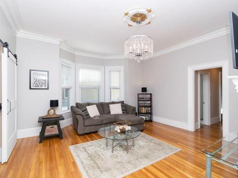 28 Corey St, Everett, MA 02149 photo 2