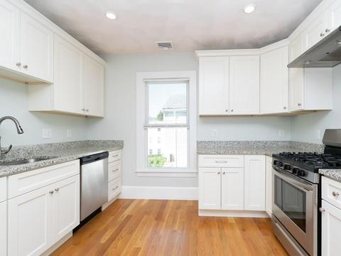 28 Corey St, Everett, MA 02149 photo 5