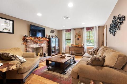 335 Maple St, Franklin, MA 02038 photo 13