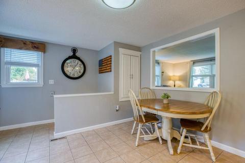 136 Webber St, Springfield, MA 01108 photo 6