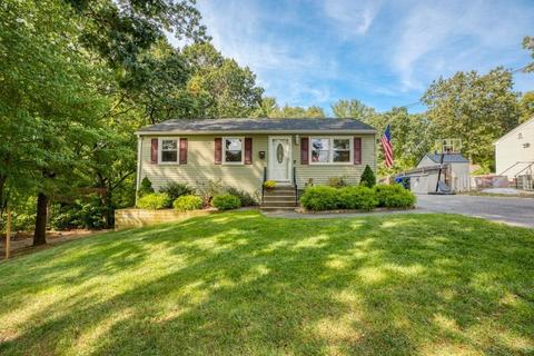 136 Webber St, Springfield, MA 01108 photo 2