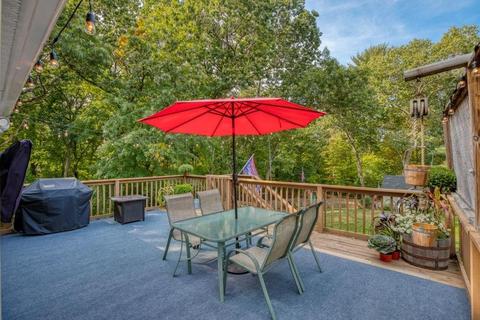 136 Webber St, Springfield, MA 01108 photo 24