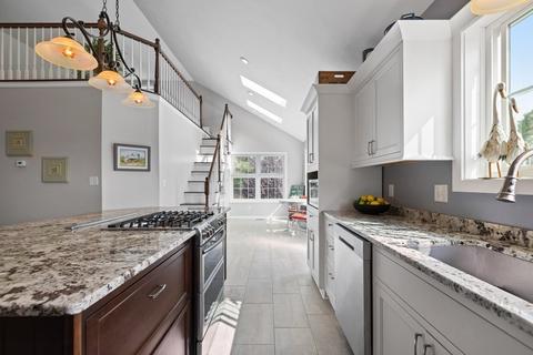 28 Black Point Rd, Webster, MA 01570 photo 11