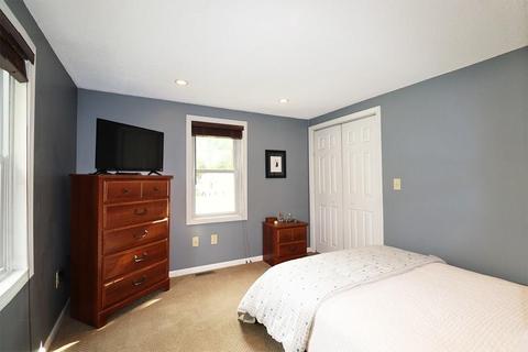 46 Brighton St, Springfield, MA 01118 photo 10