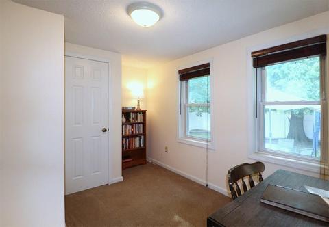 46 Brighton St, Springfield, MA 01118 photo 12