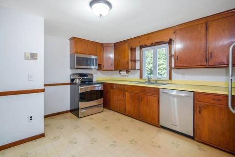 123 Clearbrook Dr, Springfield, MA 01118 photo 7