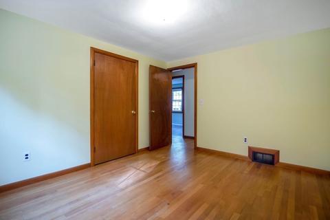 123 Clearbrook Dr, Springfield, MA 01118 photo 12