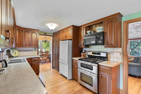 5 Mead St, Danvers, MA 01923 photo 9