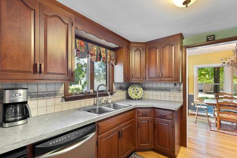 5 Mead St, Danvers, MA 01923 photo 10