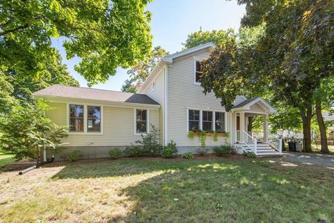 5 Mead St, Danvers, MA 01923 photo 2