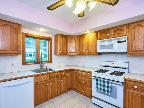 14 Berwick Ct, Everett, MA 02149 photo 8