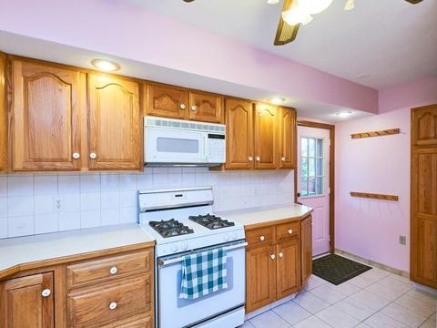 14 Berwick Ct, Everett, MA 02149 photo 7