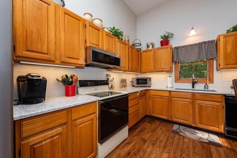 37 Gregory Dr, Attleboro, MA 02703 photo 4