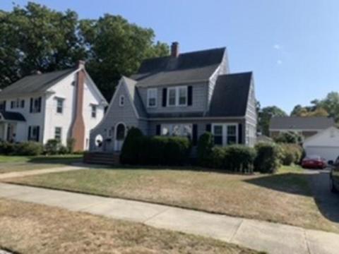 35 Texel Dr, Springfield, MA 01108 photo 2