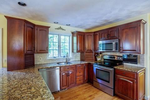 6 Surrey Ln, Danvers, MA 01923 photo 13