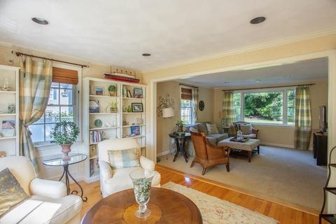 6 Surrey Ln, Danvers, MA 01923 photo 8