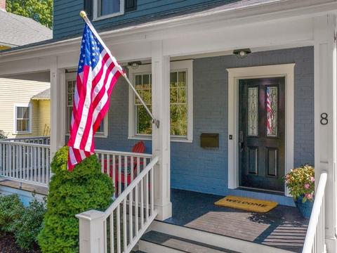 8 Solon St, Wellesley, MA 02482 photo 2