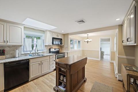 339 Gardner St, Hingham, MA 02043 photo 5