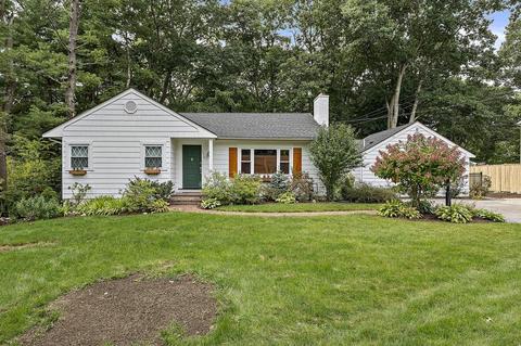 339 Gardner St, Hingham, MA 02043 photo 2