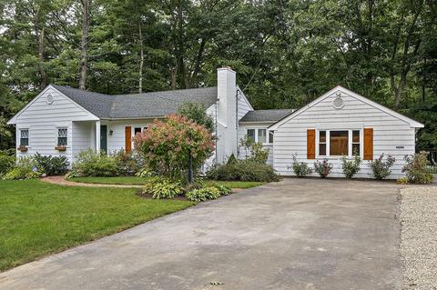 339 Gardner St, Hingham, MA 02043 photo 1