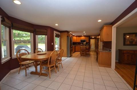 29 Wildflower Dr, Sutton, MA 01590 photo 6