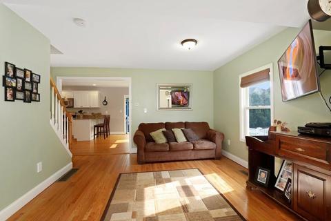 4 Crane St, Danvers, MA 01923 photo 10